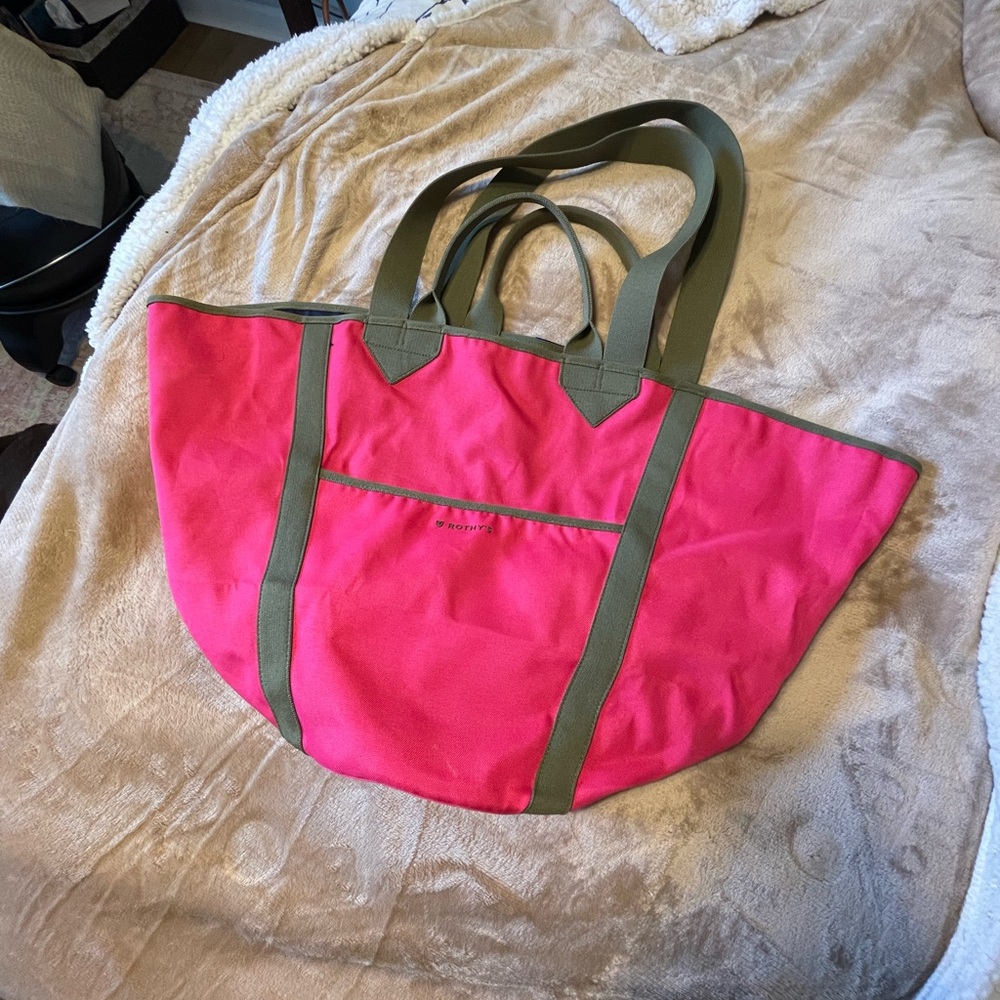Rothy’s Navy & Pink Beach Bag